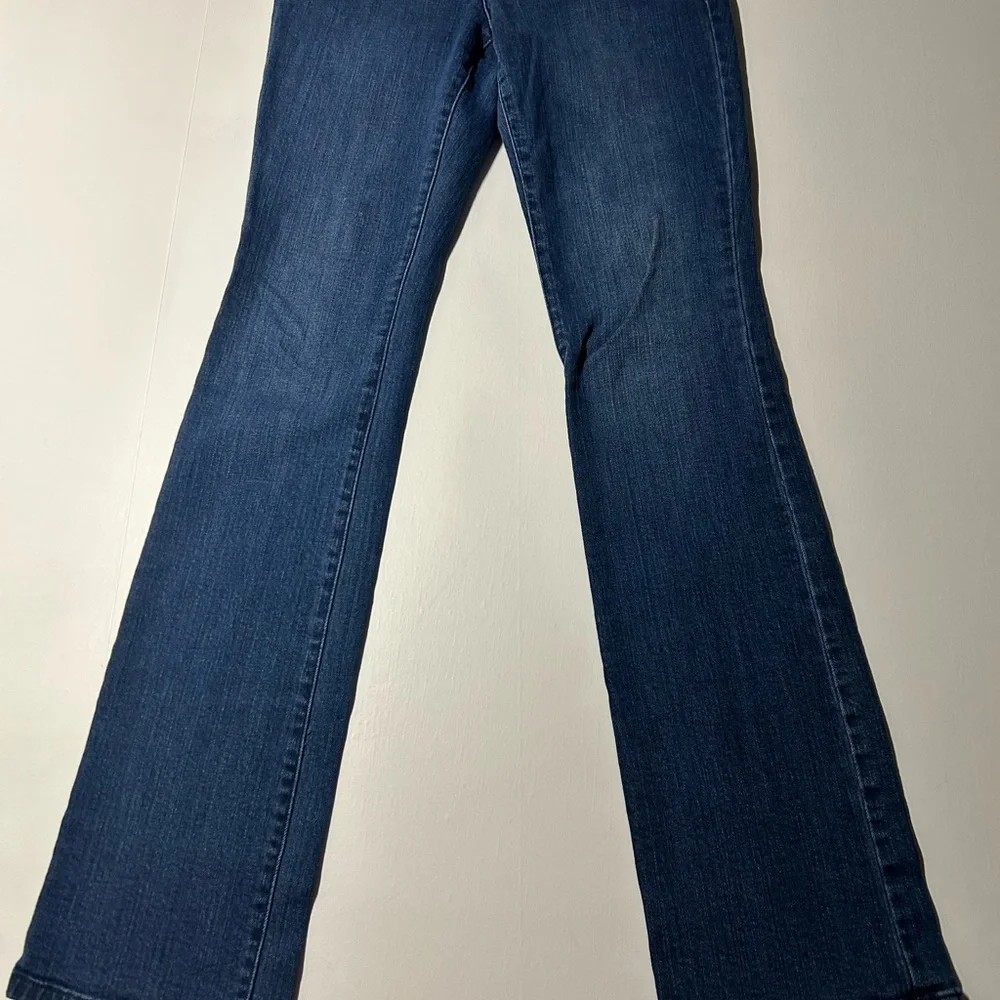 Michael Kors women’s size 4 straight leg jeans‎